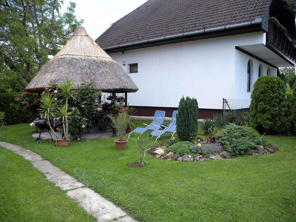 Apartment Balatonbereny 4 Exterior foto